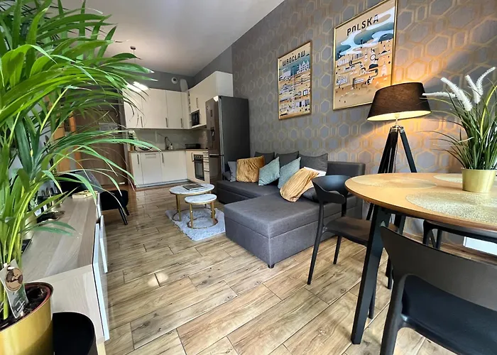 Апартаменти Witold's With A Rooftop - 500 Steps To Rynek Wroapart Вроцлав